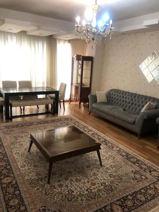 سعادت اباد 100 متری 